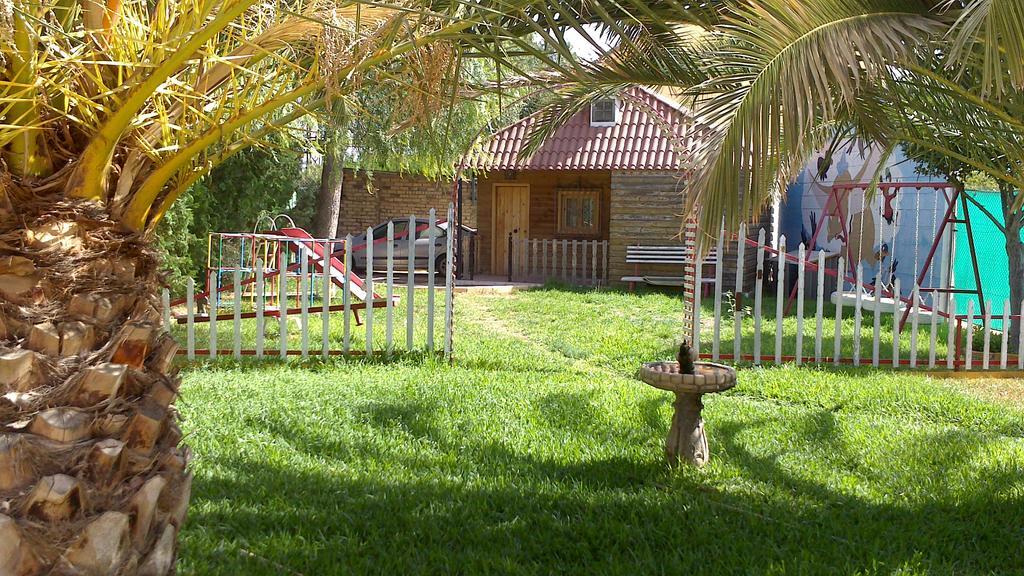 Bungalow Perotonar Ideal Para Familia Con Ninos La Puebla de Cazalla Dış mekan fotoğraf
