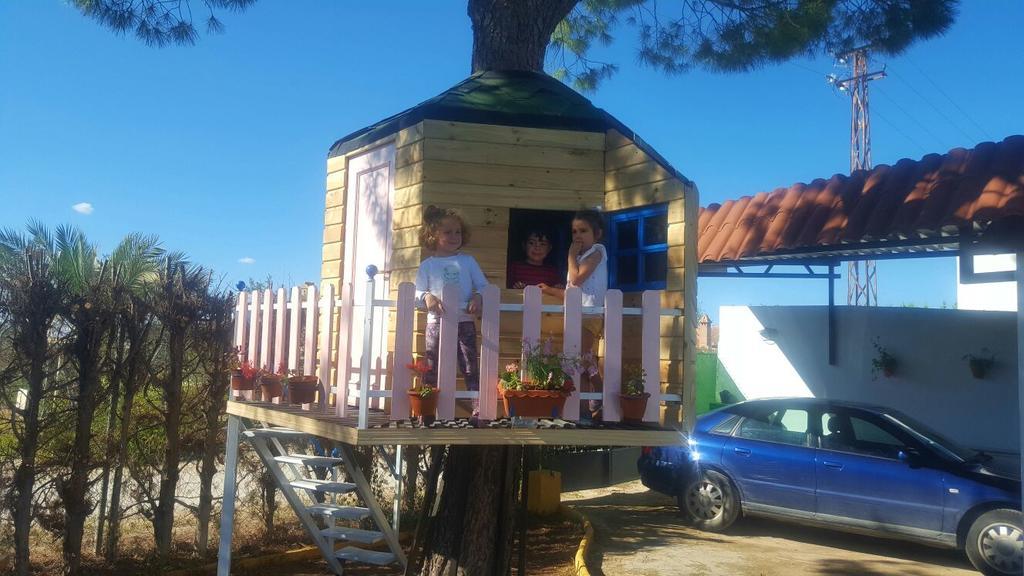 Bungalow Perotonar Ideal Para Familia Con Ninos La Puebla de Cazalla Dış mekan fotoğraf